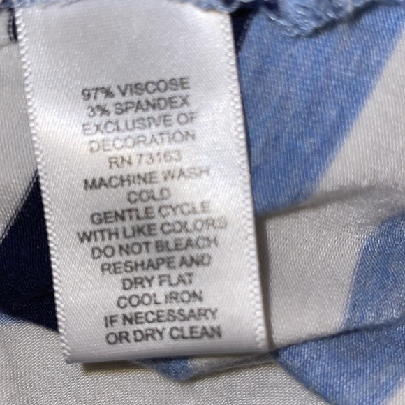 Cable & Gauge Petite Striped, Strappy Back Shortsleeved Top - Picture 8 of 9